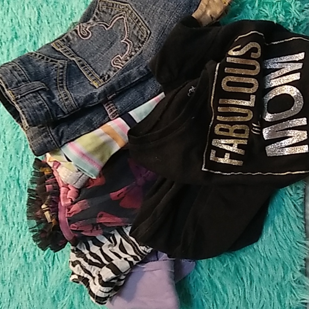 Girls 5T bundle Summer Dress skort skirts tee shirt with leggings pre-owned